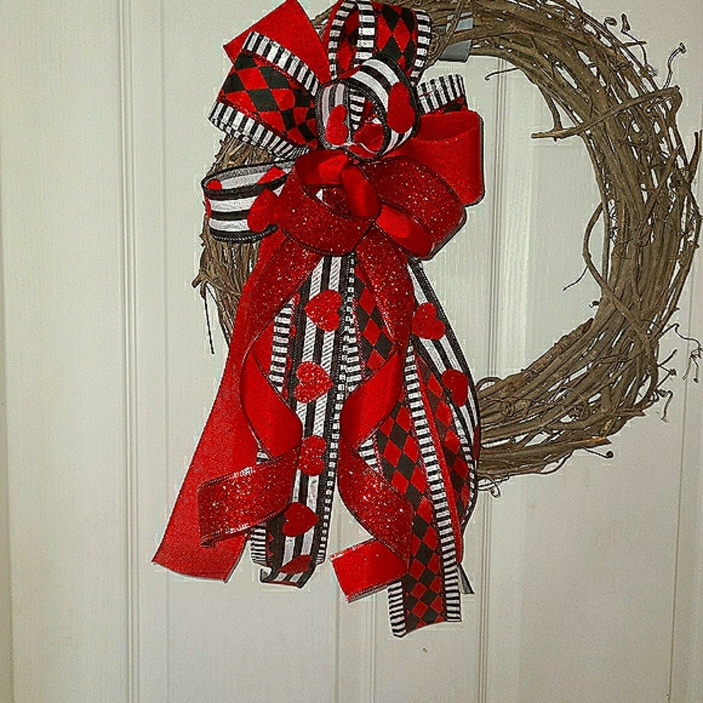 Valentine's Day Bow for Wreaths, Porch Boards